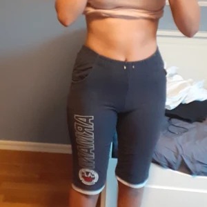 Armani mjukis shorts - Dom va brorsans men passar mig oxå
