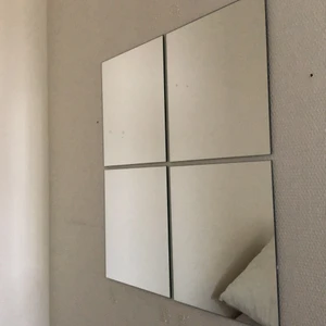 Små speglar  - Helt nya speglar, oanvända. 