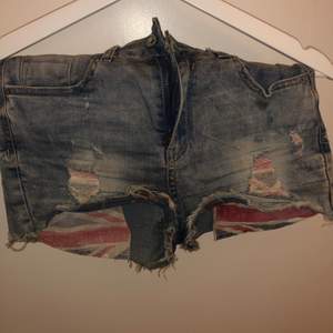 Snygga jeans shorts 