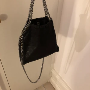 Stella McCartney - Stella McCartney insperarad väska. Fint skick. 