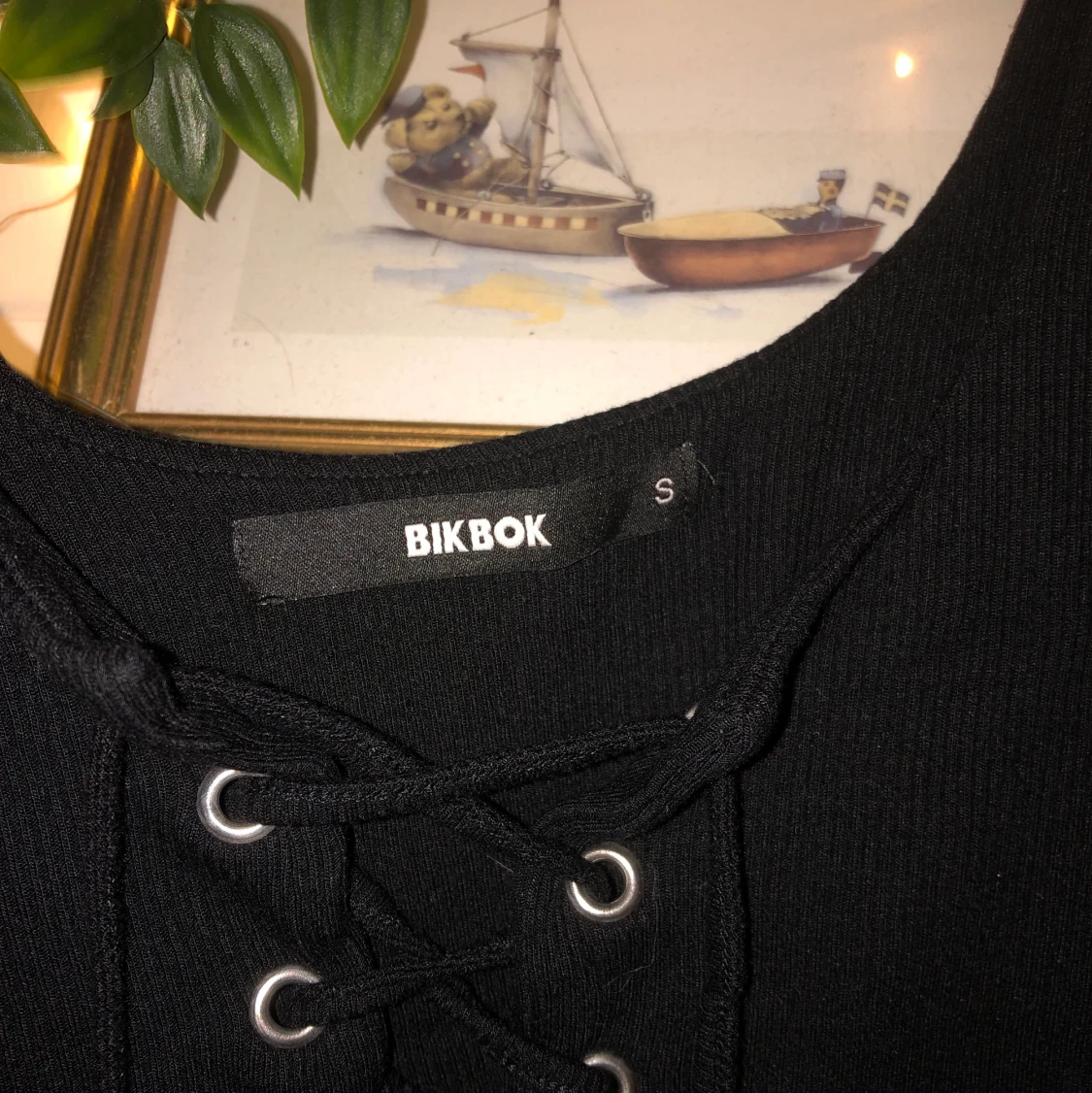 Crop top med snören  - 90