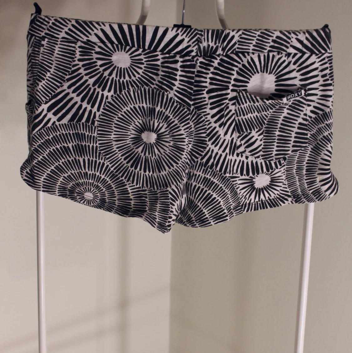 Mönstrade shorts från Roxy - 90