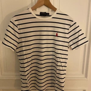 Polo Ralph lauren t-shirt - Köpt i USA. Storlek M. Aldrig använd. 