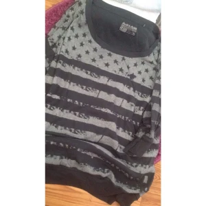  - Jätteskönt tröja från carlings. Använd 4 gånger.
