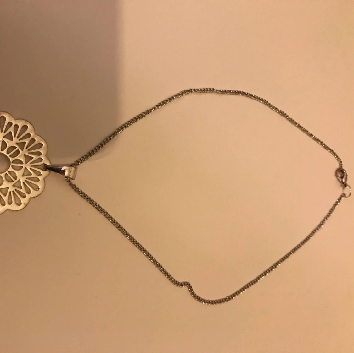 Silver halsband med blomma - 90