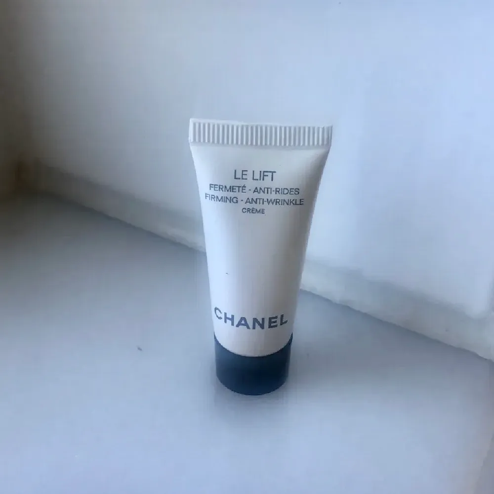 Chanel le lift fermeté cream. 5 ml. Oanvänd! . Övrigt.
