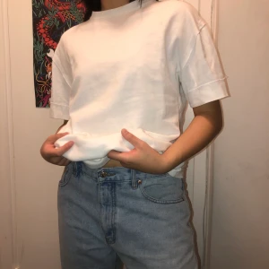 Vit t-shirt - Basic T-shirt i nyskick, köparen står för frakten:)