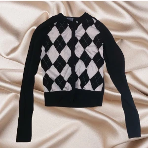 Kofta - Vintage kofta från j Lindeberg i extremt bra skick😍