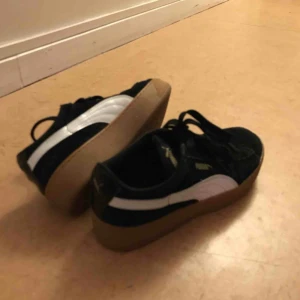  - Bought 1 year ago, hardly wore. Puma 37.5 size. 