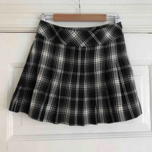  - Kjol från Lindex.