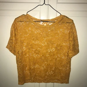  - Spets topp från Zara