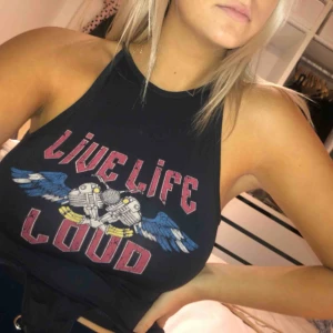  - Body från hm, har en snygg skurning i ryggen❤️