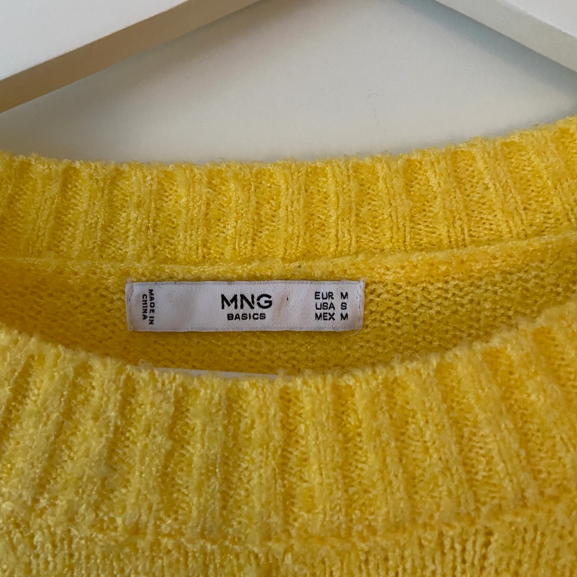 Stickad tröja från Mango, storlek M - 90
