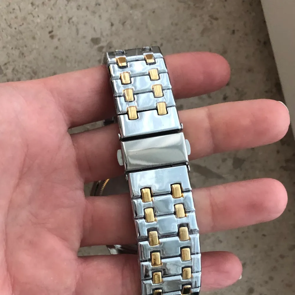 Helt ny och oanvänd klocka från Mansa Watch, herrmodell. Funkar bra att ge i present då den är precis som ny. Kan skickas, köparen står för fraktkostnad. Eller hämtas i bro.. Accessoarer.