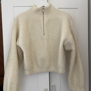 Teddy tröja - Säljer pga att den ej kommit till användning. I gott skick✅ fraktar mot betalning 