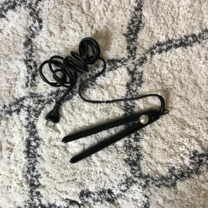 Plattång  - Plattång som är köpt för längesen. Funkar bra. Köparen står för frakten.