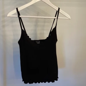 Linne - Snyggt linne från Gina Tricot. Knappt använd! 