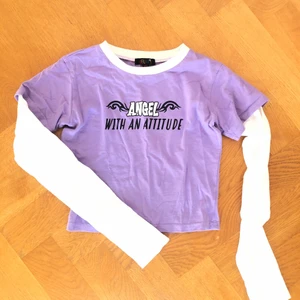 Söt Pastell-lila tröja - Älskar den men är för liten. Det står xs men skulle säga att den är xxs. Frakt tillkommer 💜