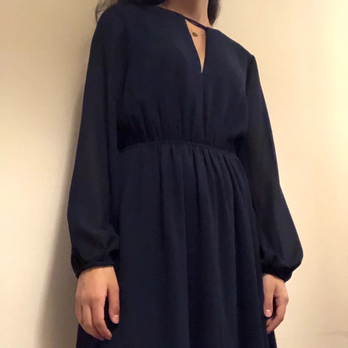 Mörkblå klänning