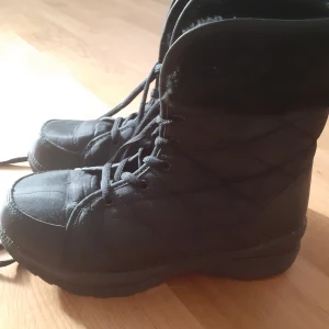 Skor dam  - Toppen bra skick,, knappt använda, strl 38