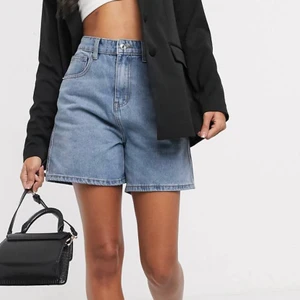 oanvända shorts - ett par oanvända shorts från pretty little thing som jag köpte på asos, där de är slutsålda