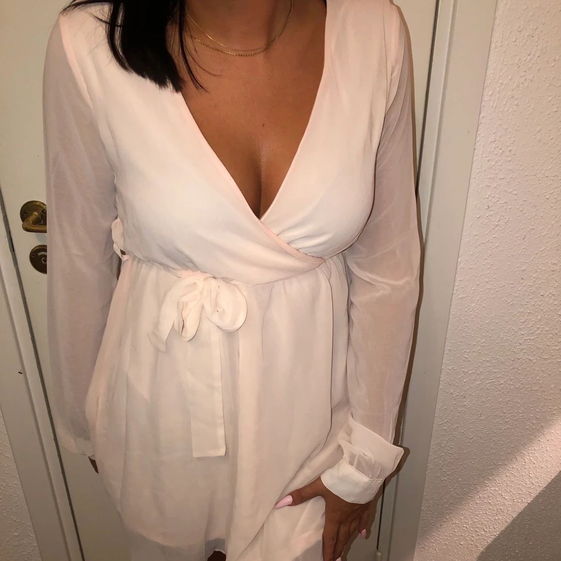 Ljusrosa klänning från NA-KD