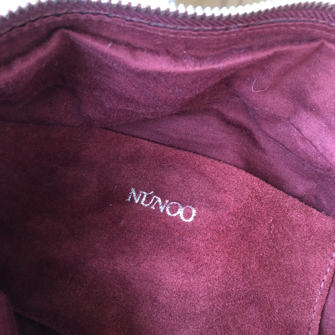 Núnoo Väska Suede  - 91