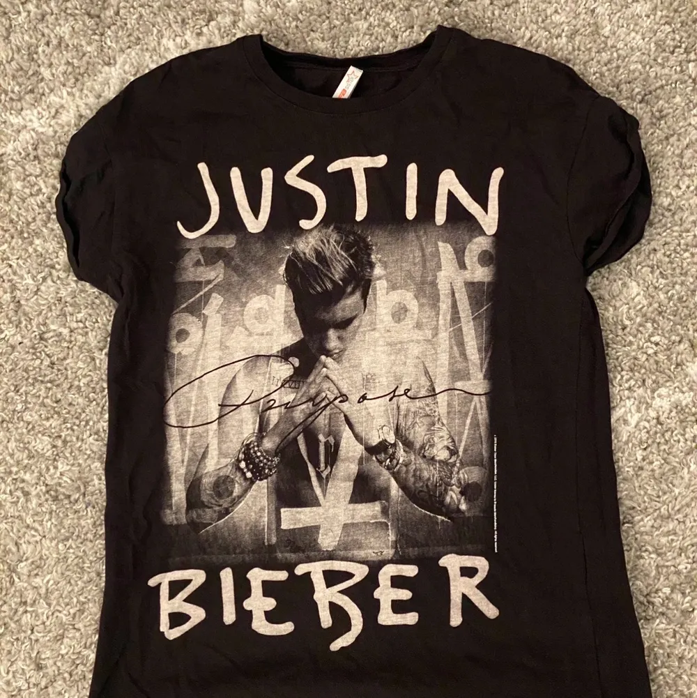 Justin bieber t-shirt. T-shirts.