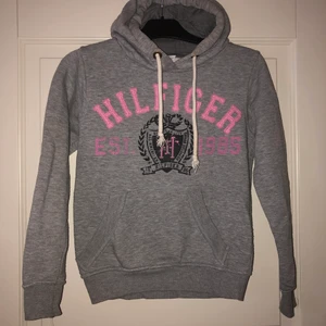 Hilfiger hoodie, strl S - Hilfiger hoodie storlek S, väldigt gosig! 