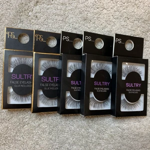 Lösögonfransar  - Lösögonfransar som är helt oanvända. Det med följer lim i förpackningen. 30st. Köpte på mig ett lager för att jag tidigare använde lösögonfransar varje dag men för inte det längre så därför säljer jag dom. 