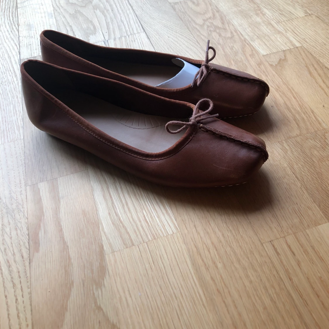 CLARKS - Lågsko i äkta skinn - 91