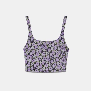 sommartopp från zara - säljer nu denna super söta sommartopp i jacquard från zara i storlek S hoppas ni vill köpa! Ha en trevlig dag!💓 (bilden är ifrån zaras hemsida)