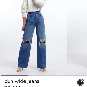 Slutsålda vida jeans från Gina tricot - Slutsålda jeans från Gina knappt använda i storlek 34. Buda i kommentarerna 🥰 jag är ungefär 163 cm