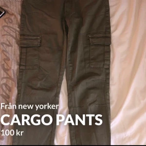 Cargo Pants - Cargo pants från New yorker. Knappt använda. Mitt pris: 100kr inkl frakt