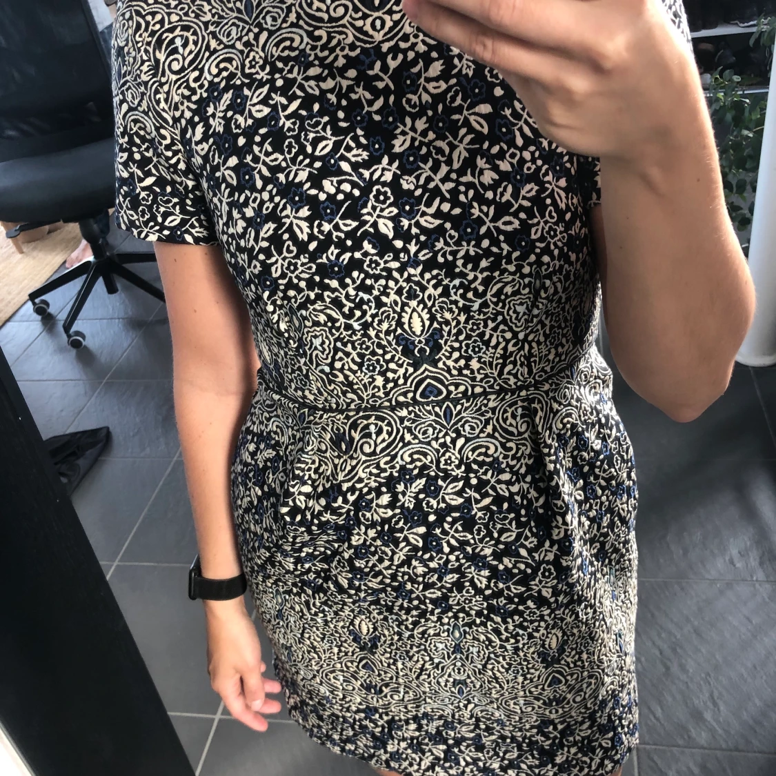 Finklänning, fodral med midja från H&M - 90