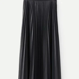 Svart kjol - Använd en gång