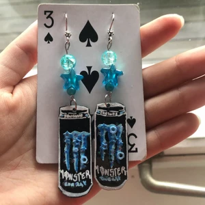 Monster örhängen 💙 - Absolut sista paret någonsinn💙🦋✨ Frakt 11kr 