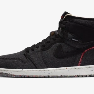 Air jordans 1 zoom crater - Ska försöka få dessa skor som verkar vara väldigt populära! Släpps 3/9 9:00 jag och 5 vänner ska alla sitta med skärmar och försöka få de! Man köper för 1899 och finns ett begrensatt antal! Buda från 4000