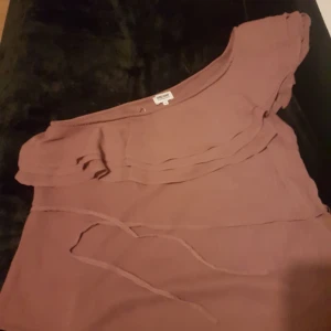 Blus/Linne  - Blus/Linne aldrig använt design Carolina Gynning 