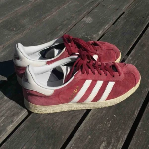  - Adidas Gazelle i fint sparsamt använt skick! 