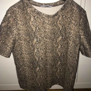  - Använd 1 gång så är princip som ny, jättefin till sommaren!