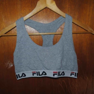  - Fejk fila topp, använd en gång så mycket bra skick 🤩