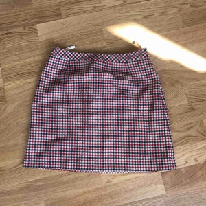  - Säljer min super snygga gant kjol som tyvärr inte kommer till användning 