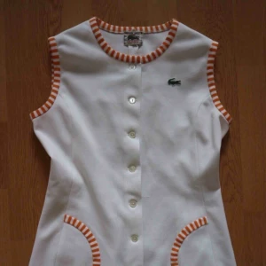  - 🐊 Gråter för att jag måste sälja denna lilla skönhet vidare! Jag är 1.74 och den är lite för kort för mig. Klanderfritt skick! Hör gärna av dig om du vill ha fler bilder, plick klipper av bilden så hela längden syns ej 🐊