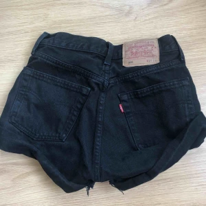  - Levis shorts aldrig använda 