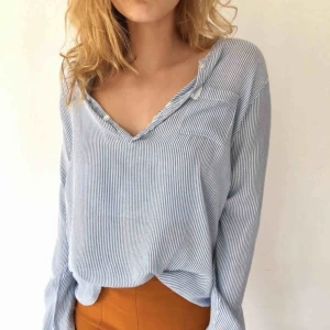  - Fantastisk skjorta från HUNKYDORY. Bjuder på frakt  