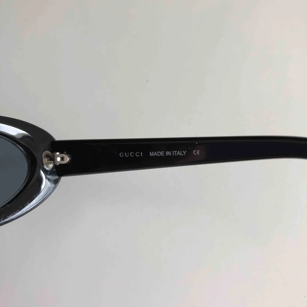Äkta gucci solglasögon, vintage. De är supersnygga och i bra skick!. Accessoarer.