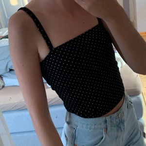 Topp  - Säljer en topp från bikbok kommer inte till andvändig för har så mycket toppar i stl xs/s i fint skick 