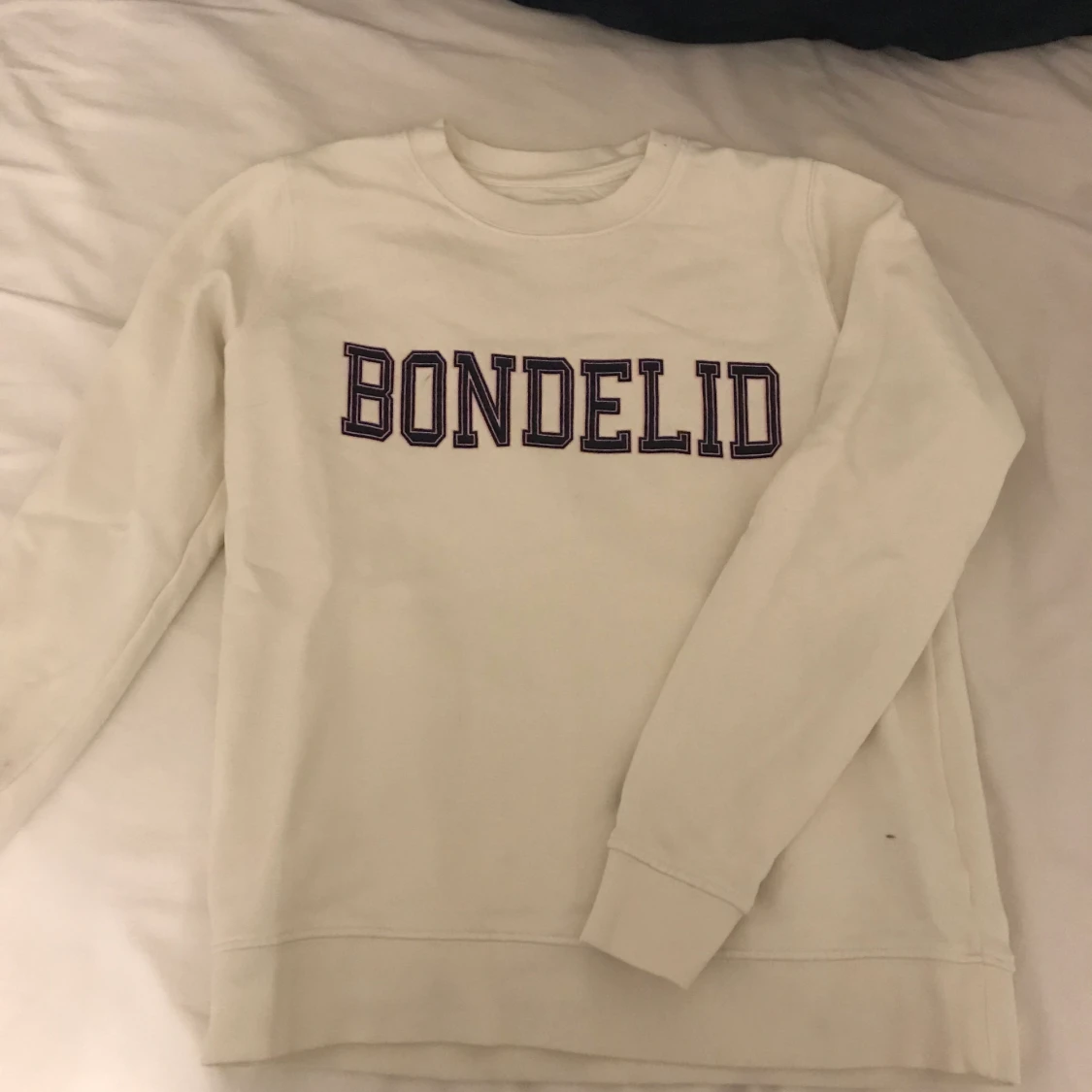 Vit tröja från bondelid