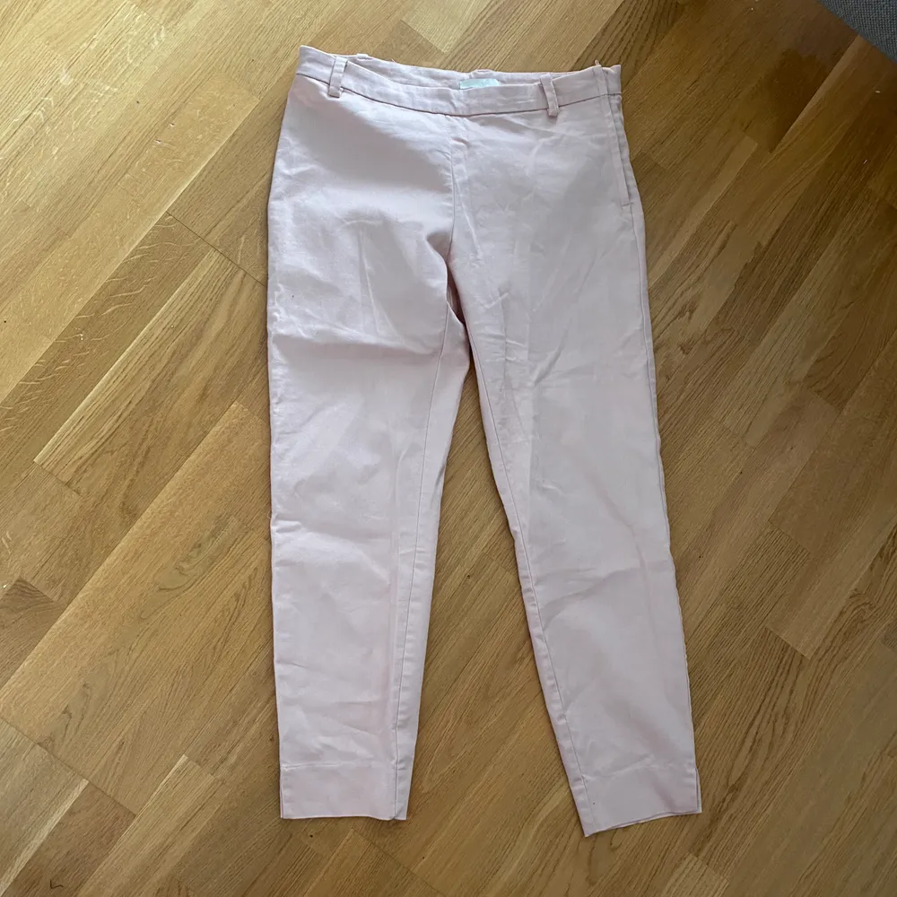 Storlek 36, super fina rosa byxor! Köparen står för frakt!⭐️. Jeans & Byxor.